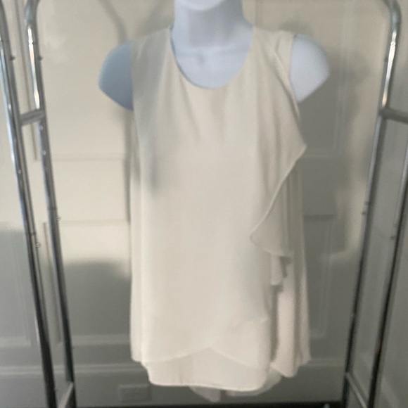 Neiman Marcus White Ruffle Sleeve Top - Picture 2 of 11